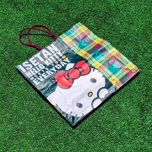 VTG Isetan HELLO KITTY Sanrio CO LTD Japan Store Paper Gift Bag 12.5x12.5in EUC